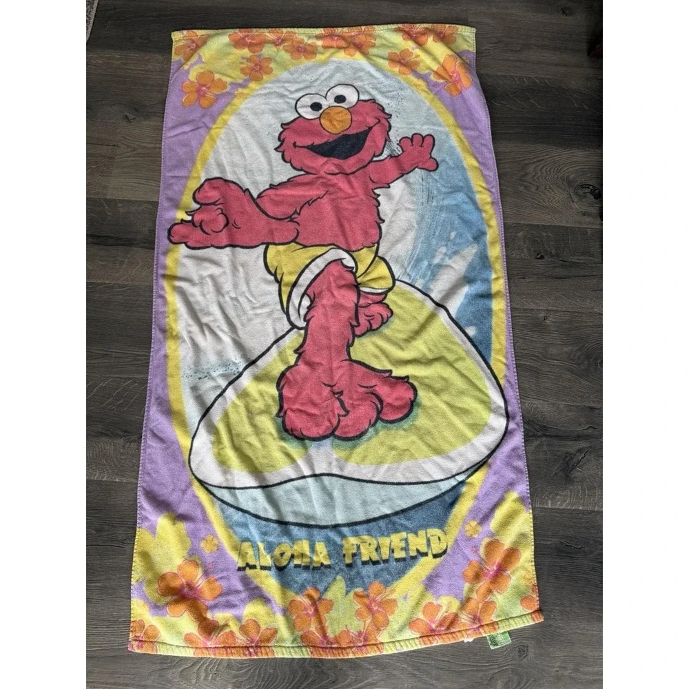 VTG Sesame Street Elmo On Surfboard Hawaii Aloha Friends Kids Beach Bath Towel